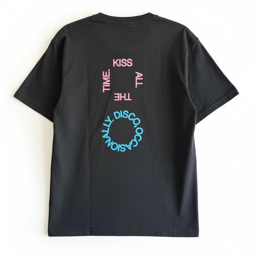 Harry Styles black T-shirt